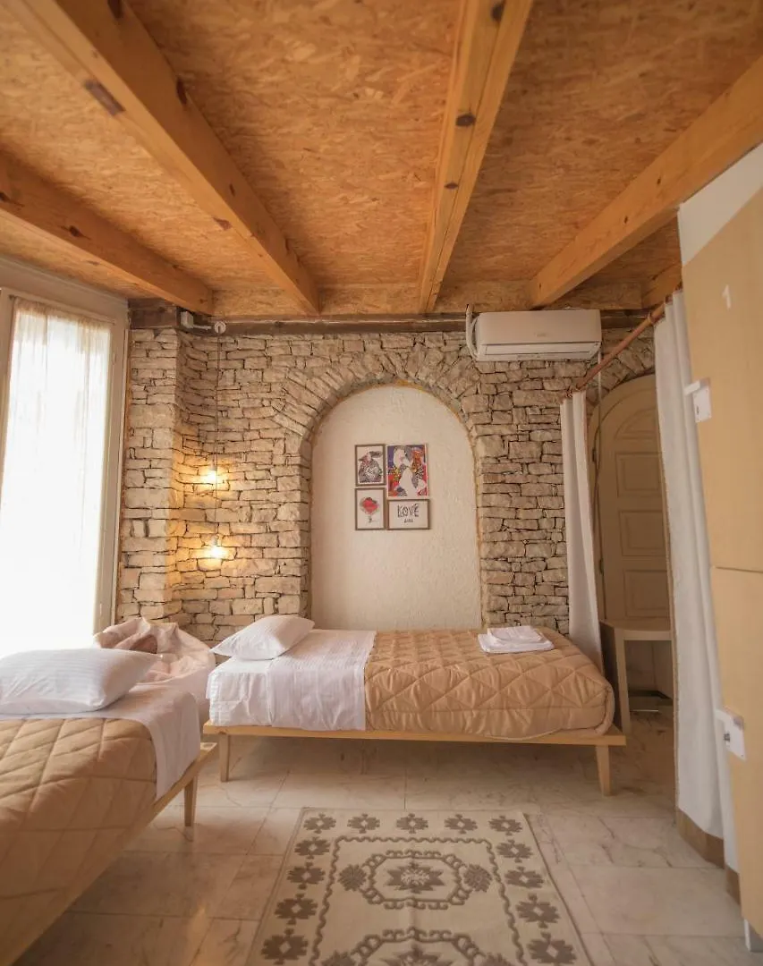 Mosaic Home Tirana Hostel