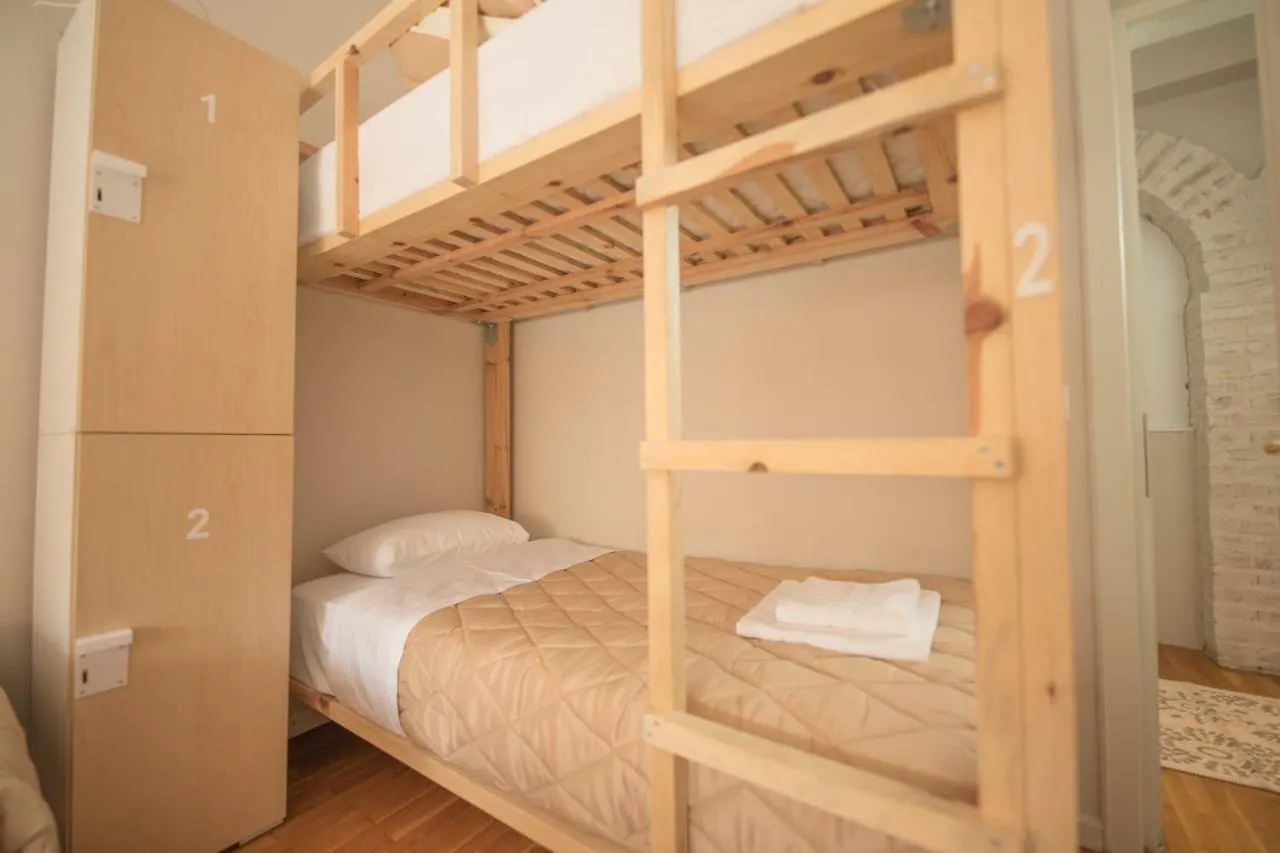 Hostel Mosaic Home Tirana